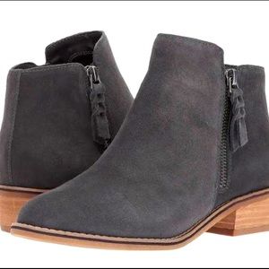 Blondo Women's Liam Waterproof Bootie